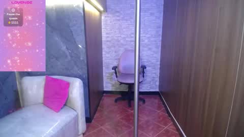 stephany_rodriguez_ online show from February 27, 11:43 am