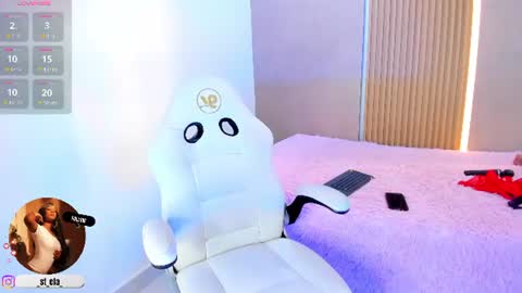 Snapshot of stephany_summer chatting on July 8, 7:40 pm Stephany online show from July 8, 7:40 pm