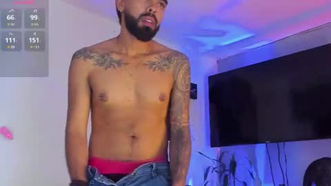 Snapshot of stephenbrown_ chatting on August 6, 10:11 pm ................ online show from August 6, 10:11 pm