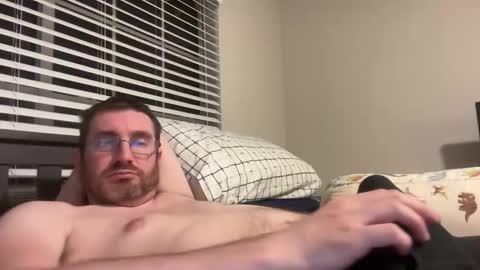 stephenhurst1987 online show from December 15, 4:17 am