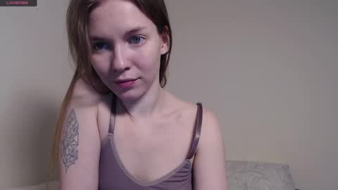 Snapshot of stephie_mrr chatting on December 20, 9:11 am Steph online show from December 20, 9:11 am