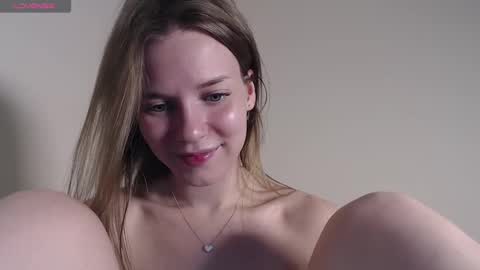 Snapshot of stephie_mrr chatting on March 2, 11:29 am Steph online show from March 2, 11:29 am