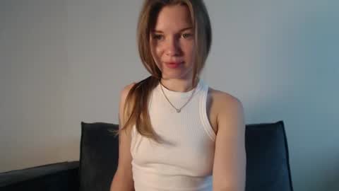 Snapshot of stephie_mrr chatting on July 20, 6:38 am Steph online show from July 20, 6:38 am