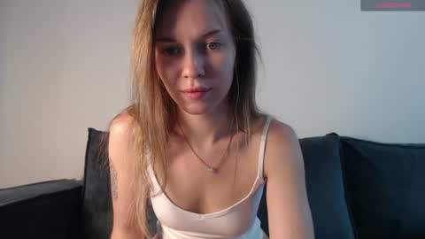Snapshot of stephie_mrr chatting on July 21, 7:00 am Steph online show from July 21, 7:00 am