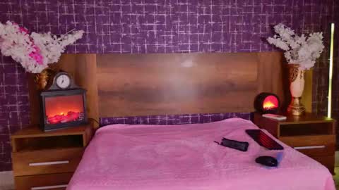 stephiejones online show from February 5, 10:09 am