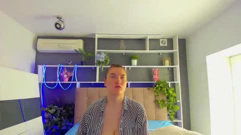 Stephie online show from February 23, 6:22 am