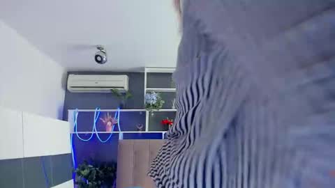 Stephie online show from March 11, 6:30 am