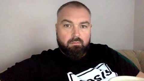 Snapshot of steve__1980 chatting on November 17, 9:04 am steve__1980 online show from November 17, 9:04 am