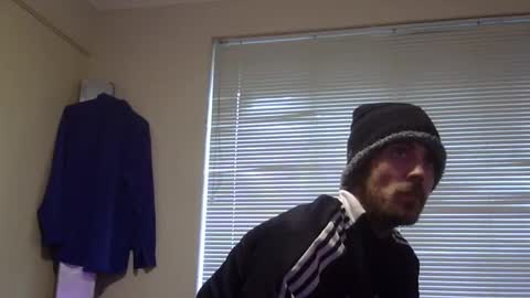 Snapshot of steveaussie chatting on January 5, 9:36 pm Australian420 online show from January 5, 9:36 pm