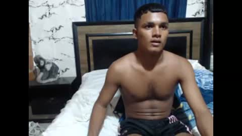 Steven online show from December 2, 5:04 am