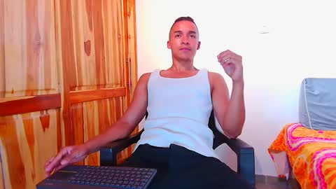 steven_modelo69 online show from December 15, 1:46 am