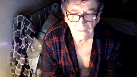 Snapshot of stevencharles54 chatting on February 17, 5:36 am slave for computer control online show from February 17, 5:36 am