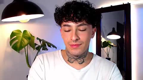 Daniel Steven Navarro online show from March 17, 1:43 am