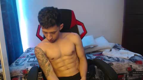 Snapshot of stevensex501 chatting on February 27, 12:21 am steven online show from February 27, 12:21 am