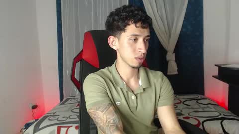 Snapshot of stevensex501 chatting on September 21, 5:20 am steven online show from September 21, 5:20 am