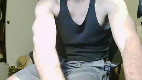 Snapshot of stevo69697 chatting on May 3, 5:13 am Chillguy online show from May 3, 5:13 am