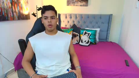 Snapshot of stewart_mateo_ chatting on September 19, 2:57 am stewart online show from September 19, 2:57 am