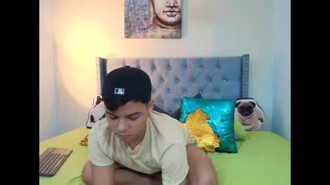 Snapshot of stewart_mateo_ chatting on October 4, 2:42 am stewart online show from October 4, 2:42 am