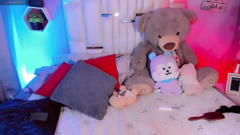 Steisee Reyes online show from February 3, 6:40 am