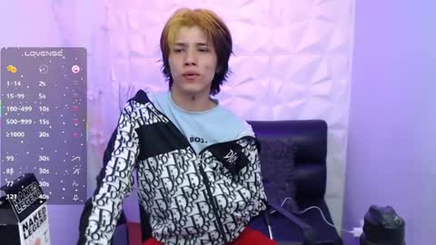 Snapshot of stich_23 chatting on May 21, 5:36 am Stich online show from May 21, 5:36 am