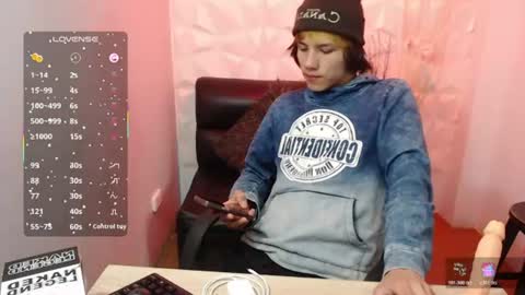 Snapshot of stich_23 chatting on June 17, 5:54 am Stich online show from June 17, 5:54 am