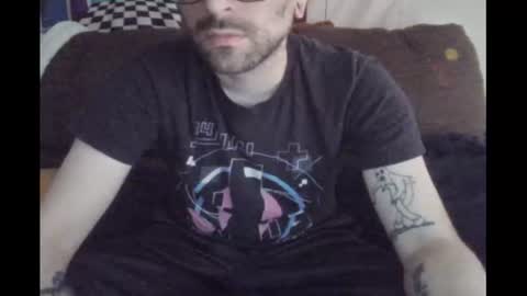 Snapshot of stickywhiteslime chatting on July 18, 6:01 pm stickywhiteslime online show from July 18, 6:01 pm