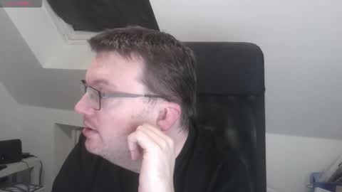 Oliver online show from November 7, 6:08 pm