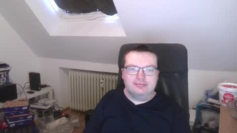 Snapshot of still_alive1985 chatting on March 24, 5:45 am Oliver online show from March 24, 5:45 am