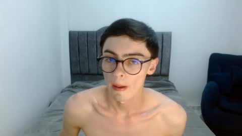 Snapshot of stiv_grant chatting on June 15, 12:18 pm stiv_grant online show from June 15, 12:18 pm