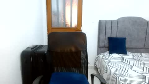 Snapshot of stiv_grant chatting on July 28, 7:39 pm stiv_grant online show from July 28, 7:39 pm