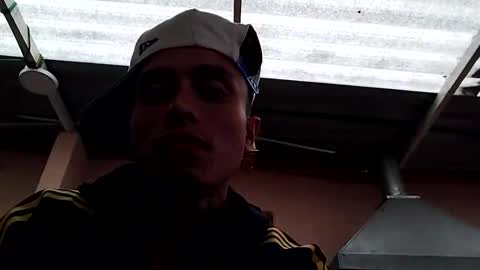 Snapshot of stiven_1207 chatting on May 8, 2:22 pm stiven_1207 online show from May 8, 2:22 pm
