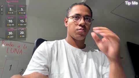 Snapshot of stiven__pattinson chatting on March 23, 7:23 am Stiven online show from March 23, 7:23 am