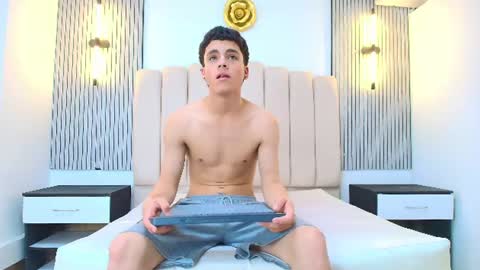 stiven_cooper2 online show from July 6, 12:24 pm