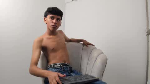 Snapshot of stiven_cum2 chatting on June 9, 8:31 pm stiven_cum2 online show from June 9, 8:31 pm