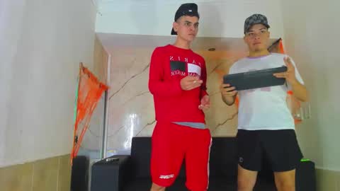 friends online show from October 28, 4:49 am