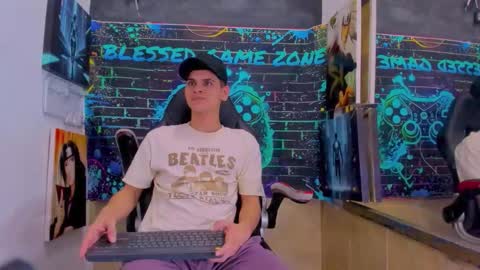 friends online show from February 12, 4:29 am