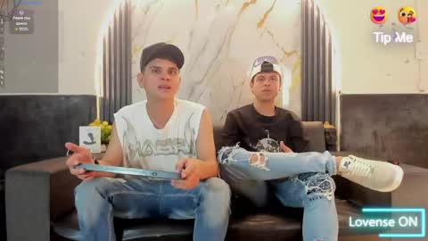 friends online show from May 1, 4:17 am