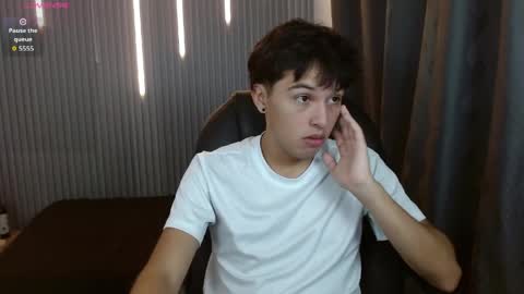 Snapshot of stiwentwink chatting on June 6, 2:00 pm Stiwen online show from June 6, 2:00 pm
