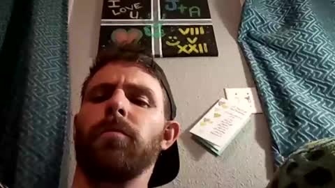 Snapshot of stokely571996 chatting on December 4, 8:01 am Oval2022 online show from December 4, 8:01 am