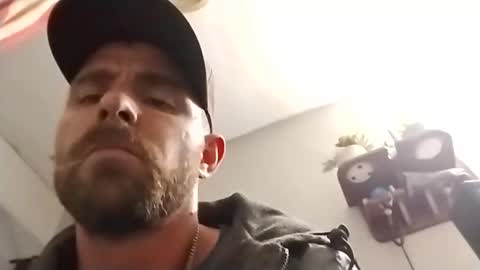 Snapshot of stokely571996 chatting on November 24, 3:06 am Oval2022 online show from November 24, 3:06 am