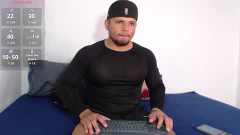 Stone Lee  online show from December 2, 6:30 am