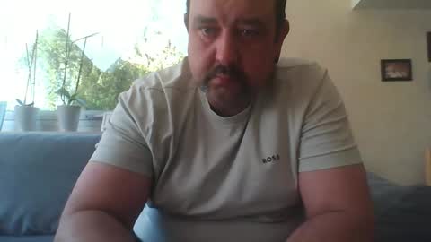 stoned1983 online show from April 23, 7:41 am