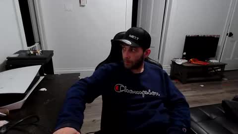 stonedpanda77 online show from December 22, 1:57 am