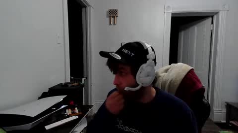 stonedpanda77 online show from March 9, 12:36 am