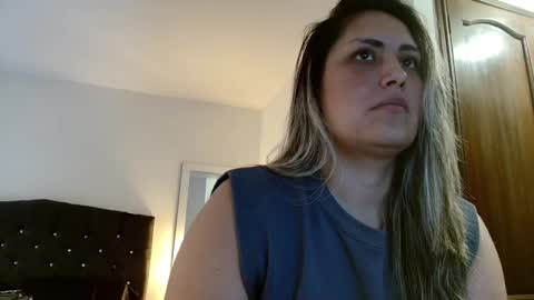 Snapshot of storm_hanks chatting on December 5, 3:59 am storm_hanks online show from December 5, 3:59 am