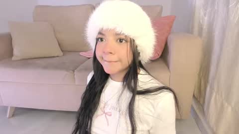 Zoe -INDEPENDENT MODEL online show from September 14, 12:21 am