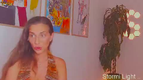 Snapshot of stormi_light chatting on July 28, 8:52 pm Stormi online show from July 28, 8:52 pm