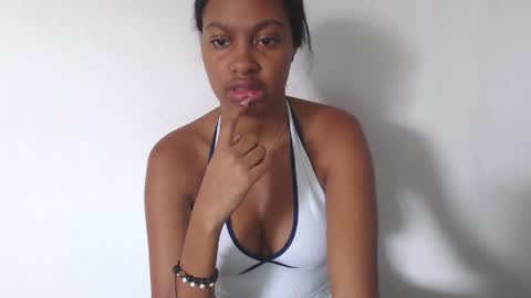Snapshot of stormihills_ chatting on May 28, 4:48 pm stormihills_ online show from May 28, 4:48 pm