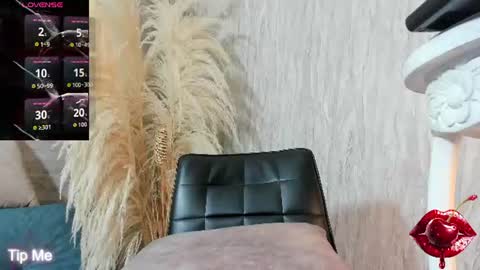 Snapshot of stormluna_22 chatting on June 13, 8:51 pm stormluna_22 online show from June 13, 8:51 pm