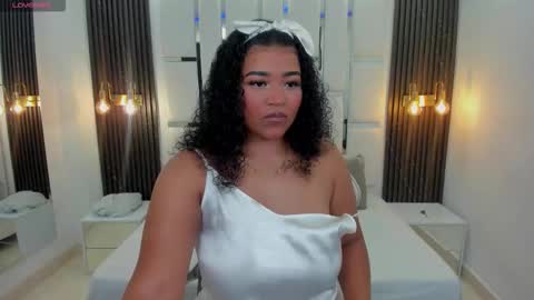 Snapshot of stormy_kox chatting on December 3, 3:36 am Stormy online show from December 3, 3:36 am